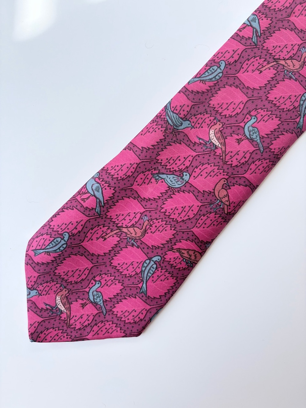 Hermès Paris 7227 UA All-Over Whimsical Pink and Blue Bird and Feather Silk Tie - Picture 2 of 5